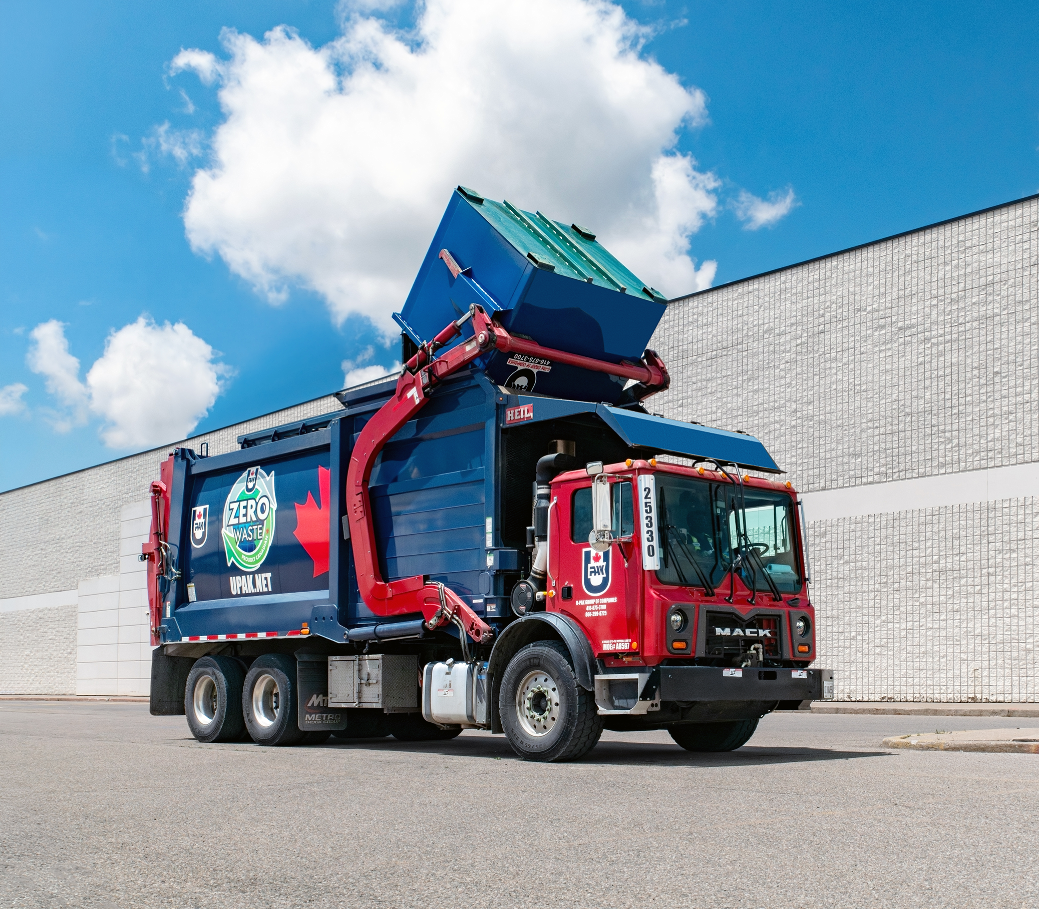 FRONT-LOADER_001-web Image of U-Pak truck. We deliver right-sizing program solutions to businesses in the GTA.